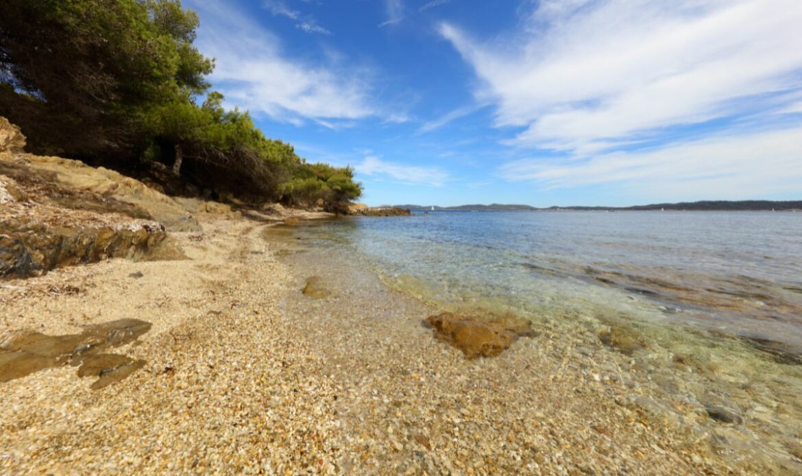 Hyères plage nudiste