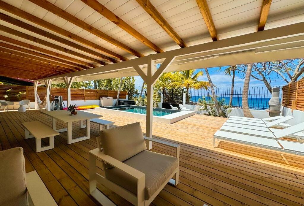 Kay Alice Luxury Beachfront Villa