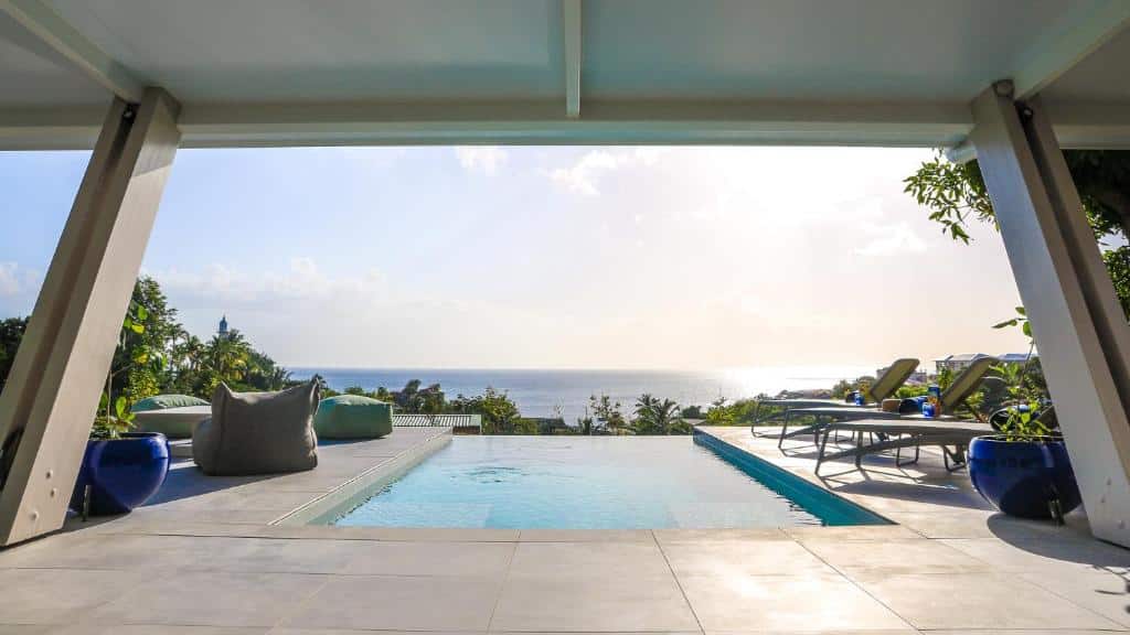 Villa 5 etoiles avec piscine et vue mer exceptionnelle