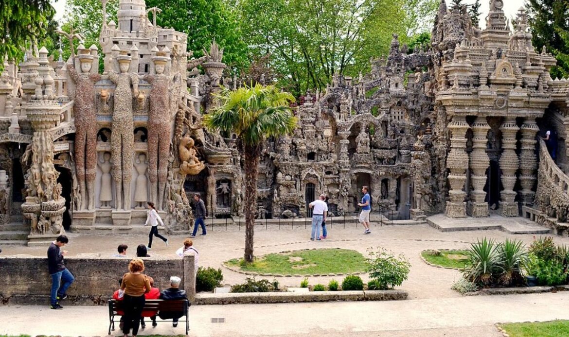 Palais Idéal du Facteur Cheval